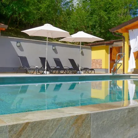בית נופש Casa Valla By Rent Istria בוזט