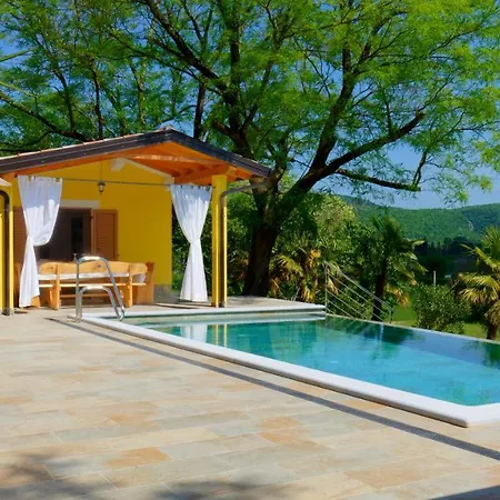 Casa Valla By Rent Istria בית נופש