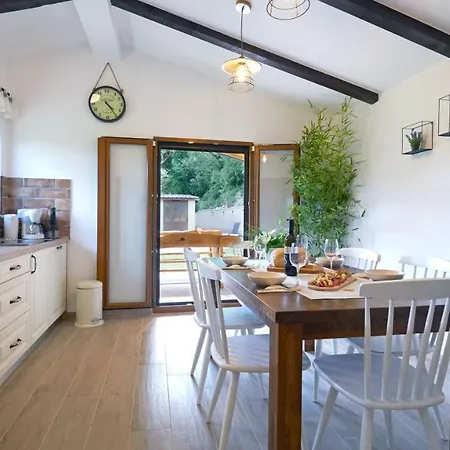 Semesterbostad Casa Valla By Rent Istria Buzet